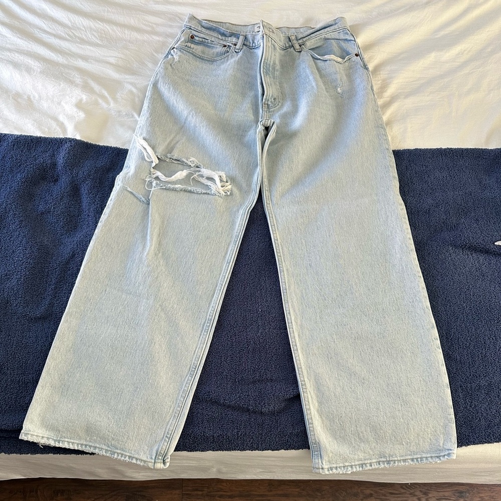 Abercrombie & Fitch the ‘90s relaxed Jean high rise